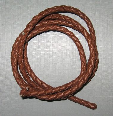 Шнур плетеный коричневый, имитация кожи