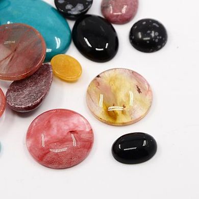 Кабошоны из натурального камня разных цветов и размеров